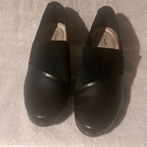 Clarks Women 11 Heel Only worn 1 day